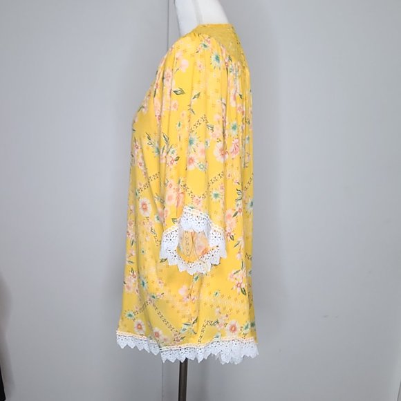Yellow Floral Kimono With White Trim - Picture 2 of 8
